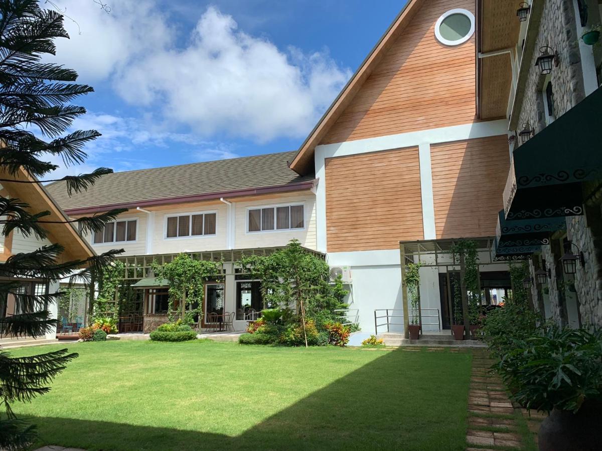 Sola Hotel Laoag Εξωτερικό φωτογραφία